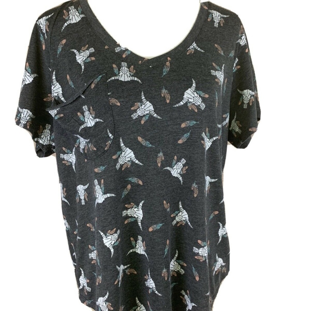 Grayson Threads V-Neck Graphic Shirt NWT Skull